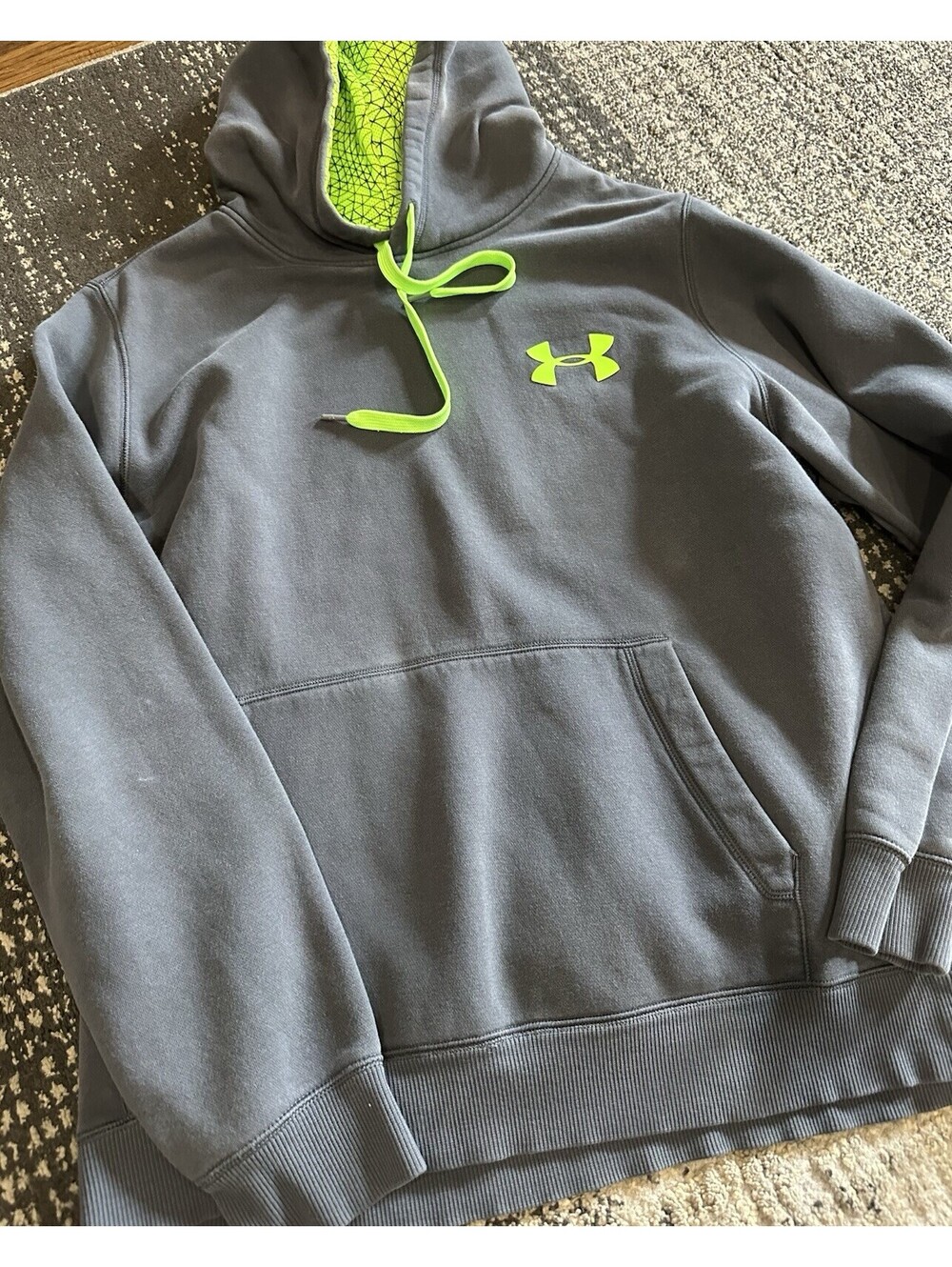 Under Armour Men’s LG Gray/Green Pullover Hoodie Logo Pockets Long Sleeve Loose